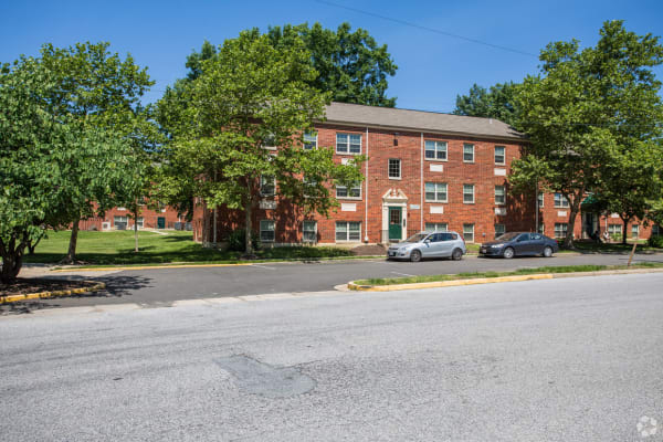 Woodland Springs Apartments property